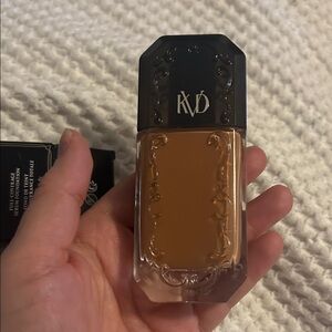 KVD Good Apple Full Coverage Foundation. #72 TAN